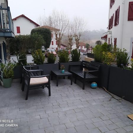 appartement rez de chaussée 2 chambres avec terrasse Cambo-les-Bains Extérieur photo